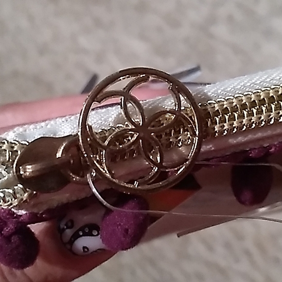 Clutch 💅💃 - Picture 5 of 6